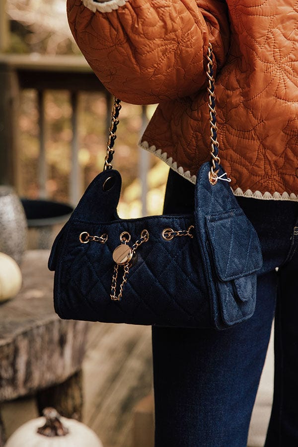 38516 Regina Royalty Chain-Detail Shoulder Bag
