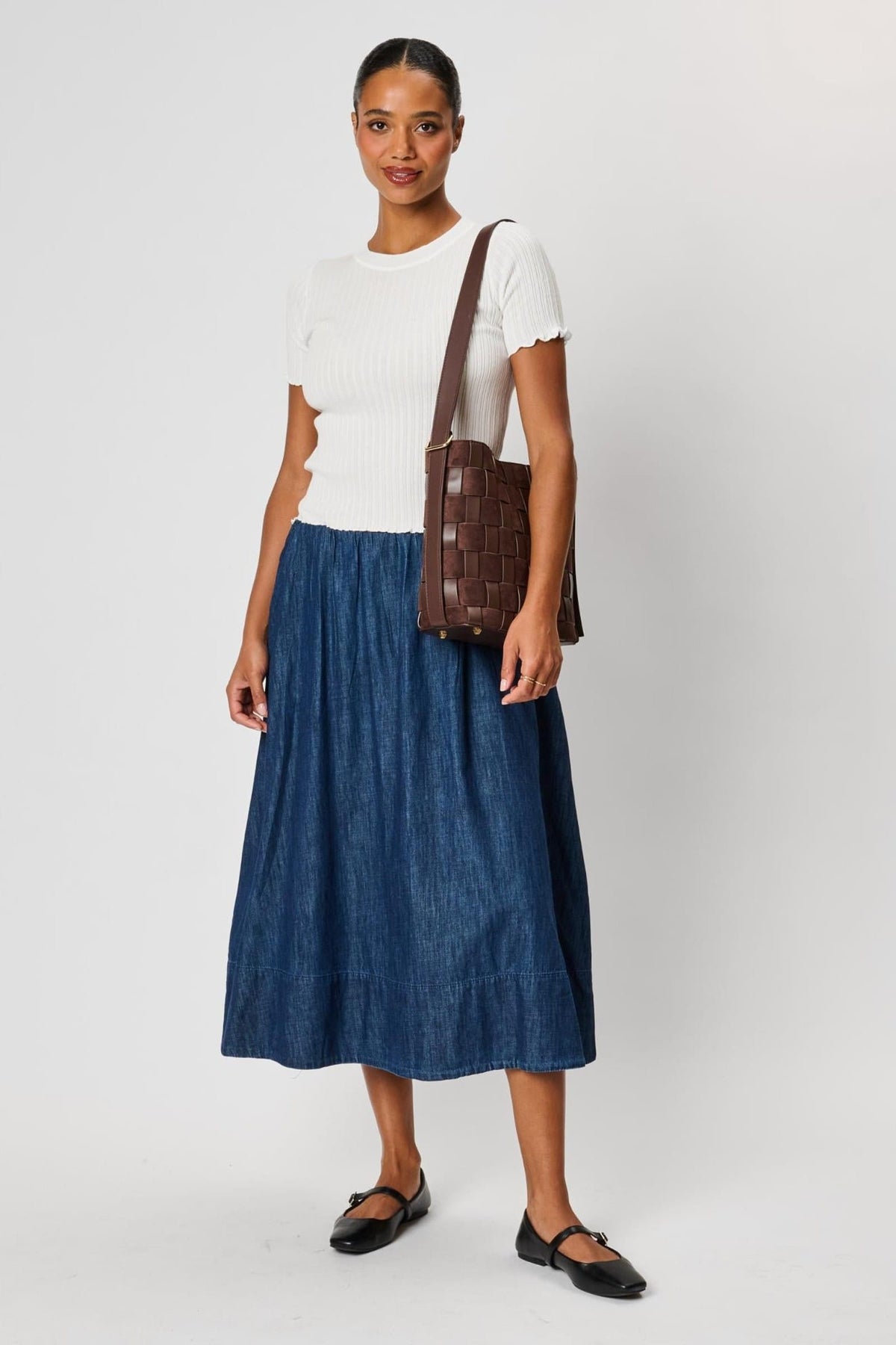 Moda Luxe 38684ML Chocolate bag styled on model, view 4