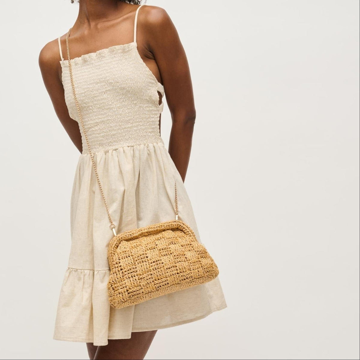 60275A Annie Straw Clutch Bag With Chain Strap - MiMi Wholesale