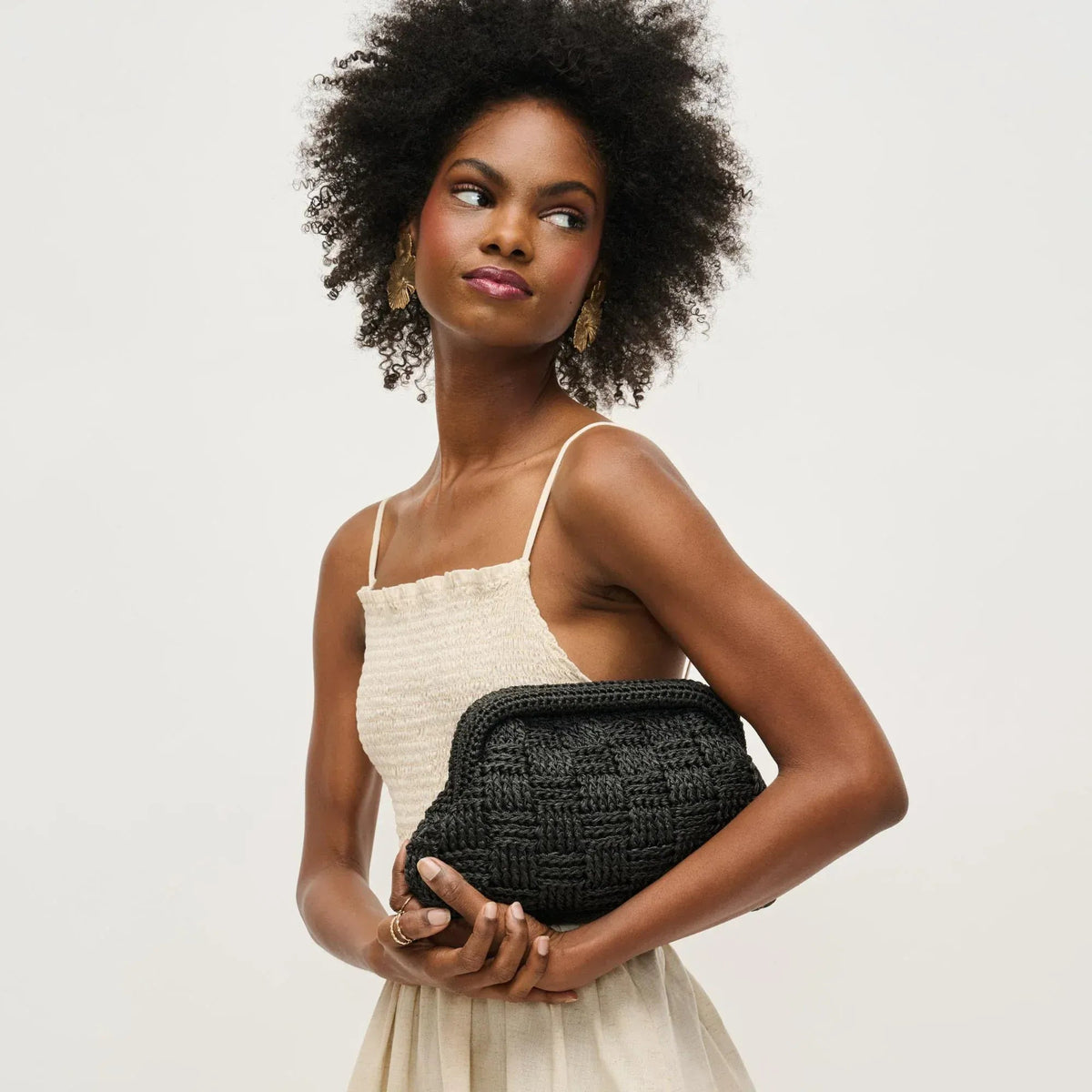 60275A Annie Straw Clutch Bag With Chain Strap - MiMi Wholesale