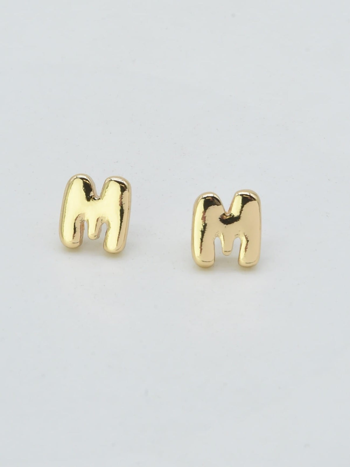 CE3216 Bubble Letter Stud Earrings - MiMi Wholesale
