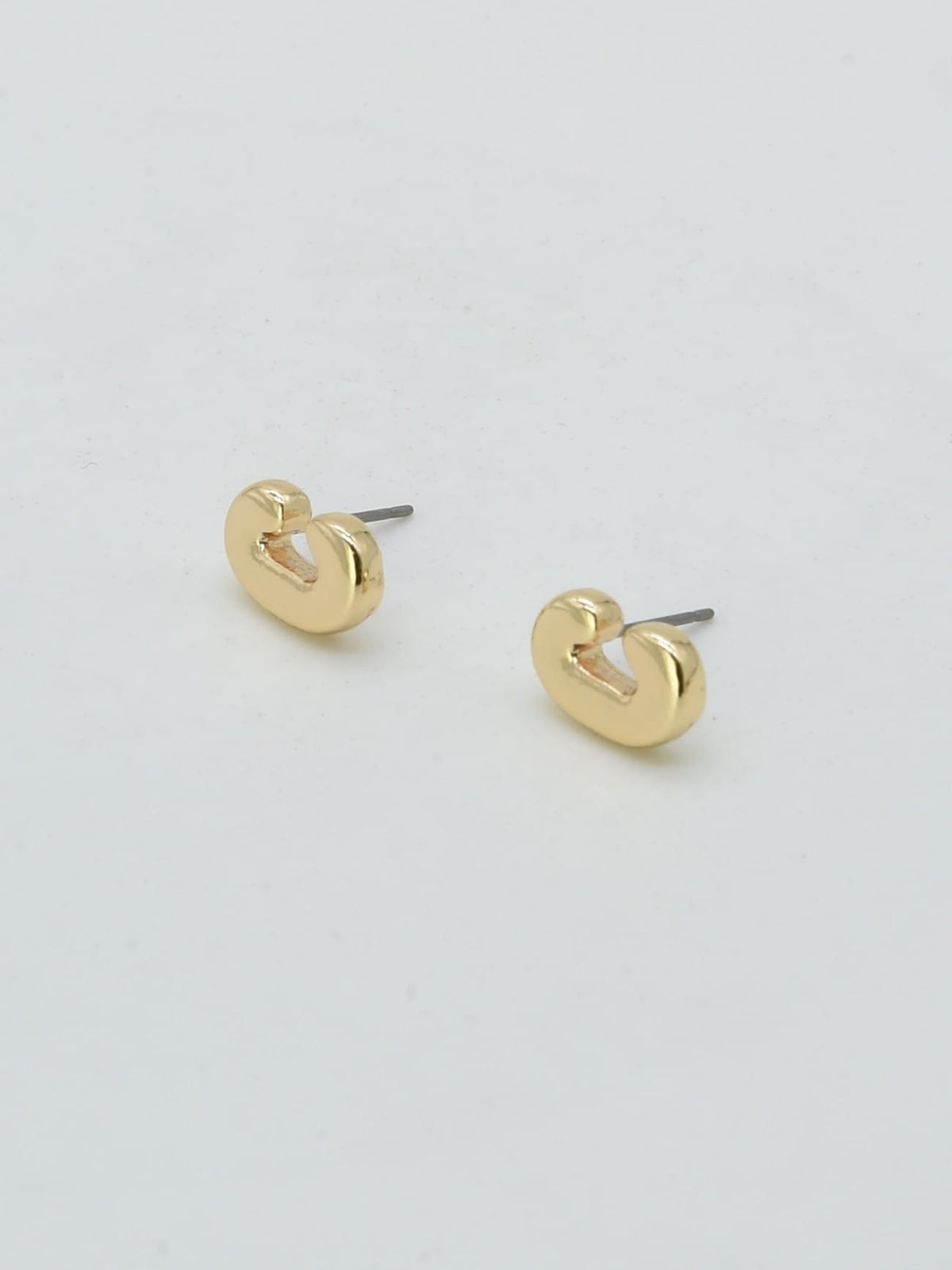 CE3216 Bubble Letter Stud Earrings - MiMi Wholesale