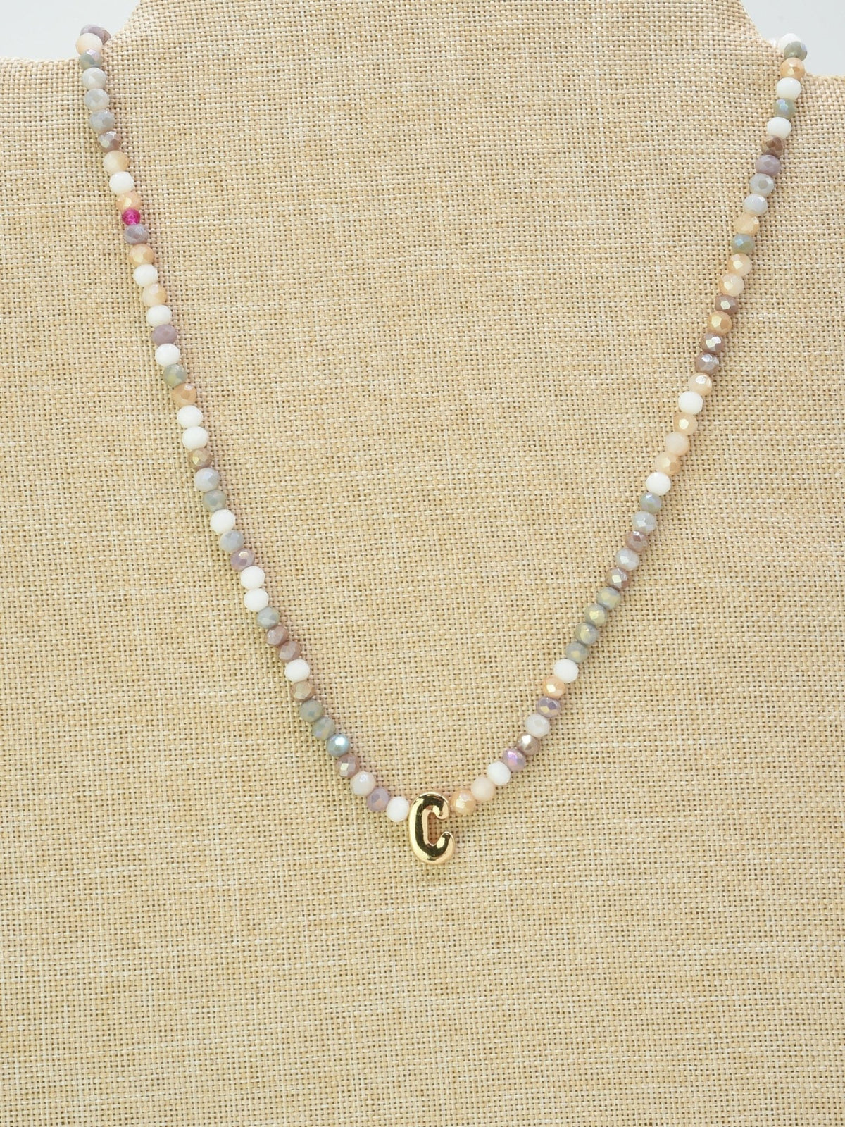 CN4406 Beaded Initial Necklace - MiMi Wholesale