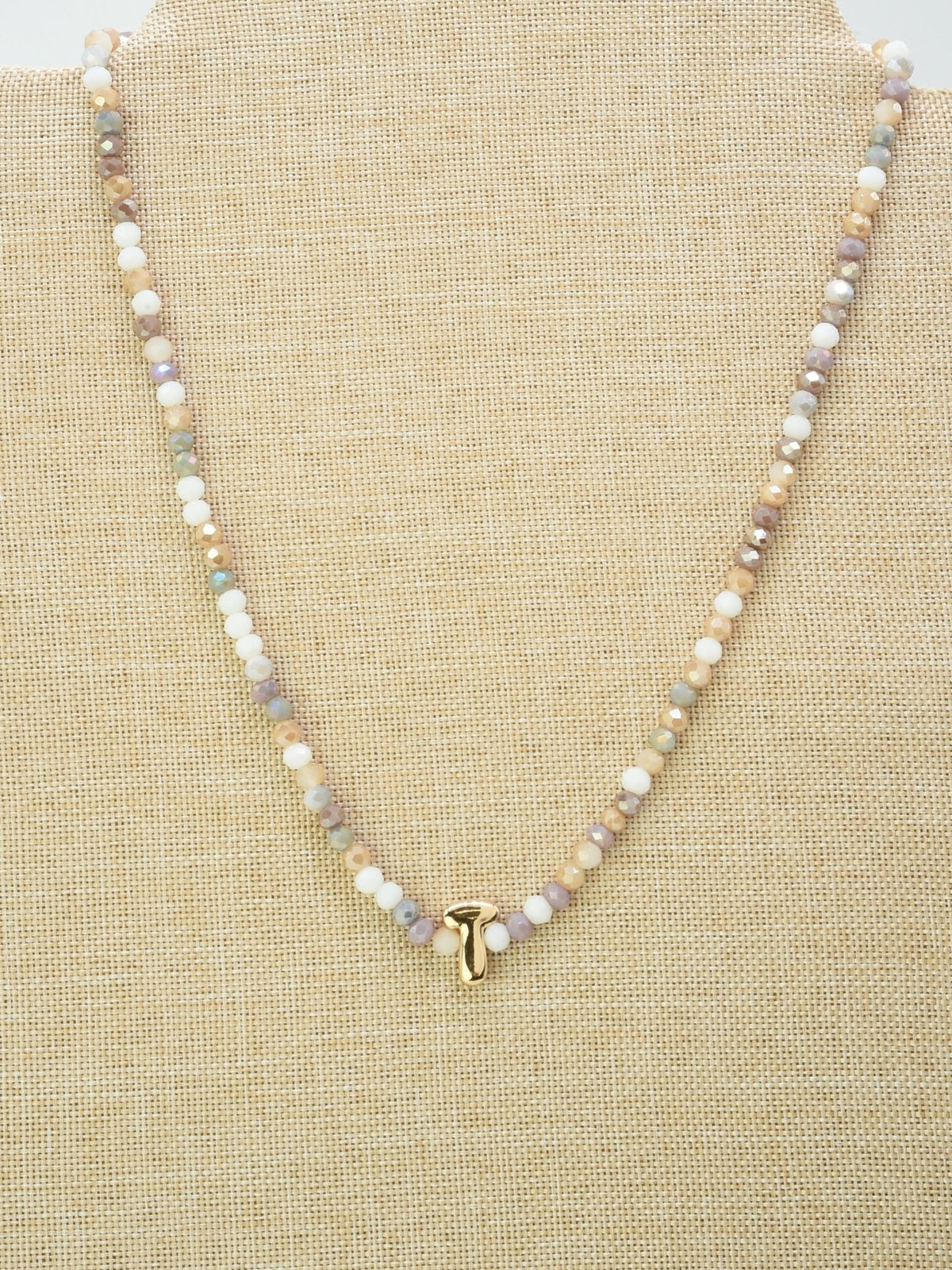 CN4406 Beaded Initial Necklace - MiMi Wholesale