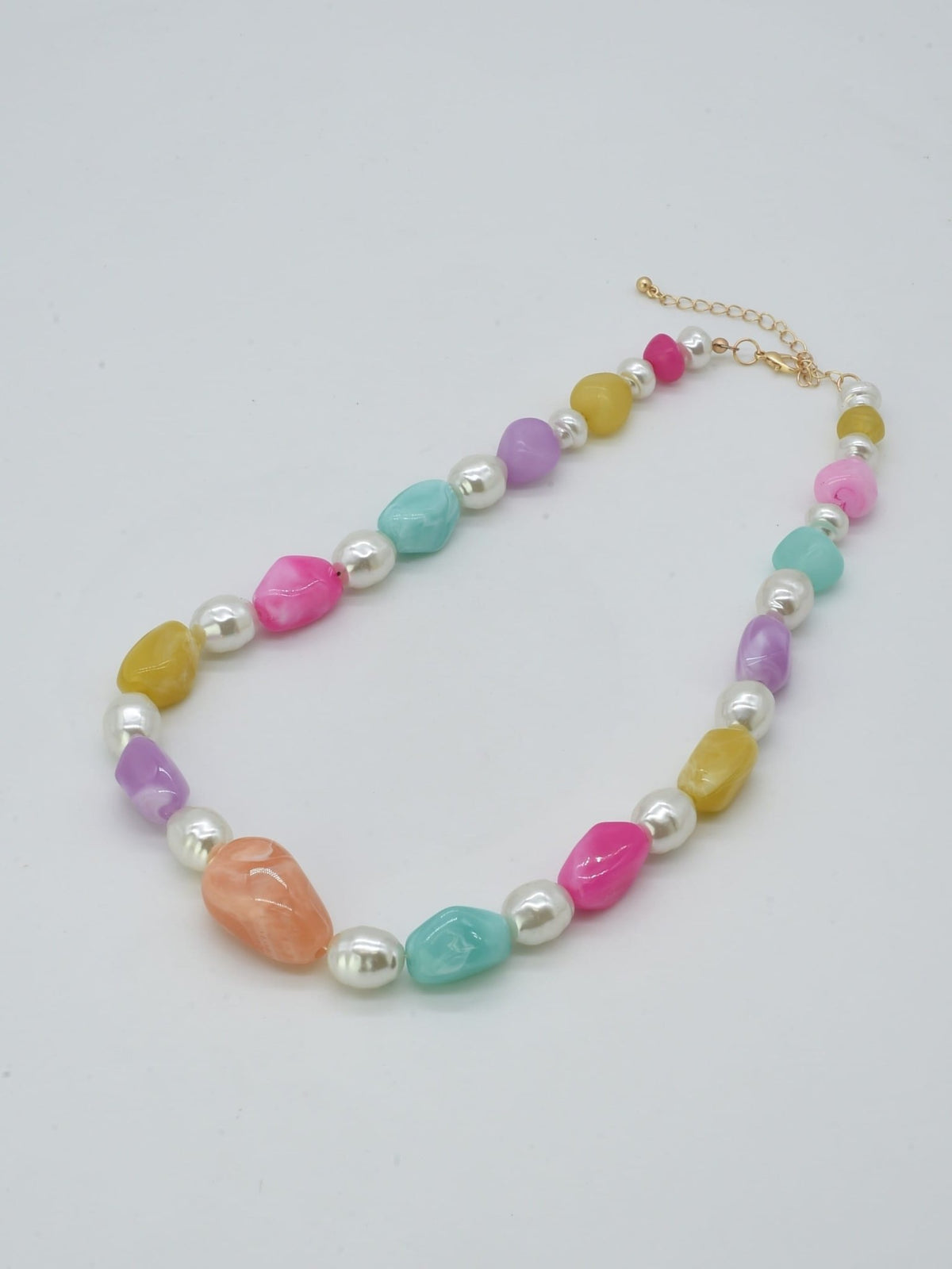 CN4410 Acrylic Pearl Bead Necklace - MiMi Wholesale