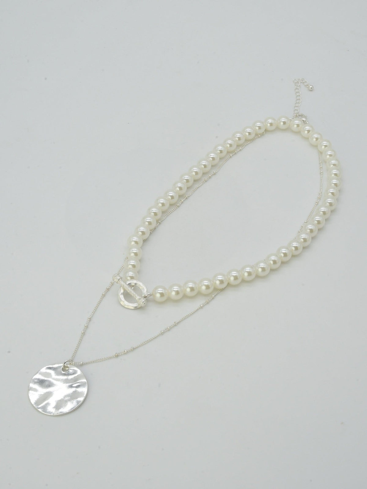 CN4411 2 Piece Pearl and Round Pendant Necklace - MiMi Wholesale
