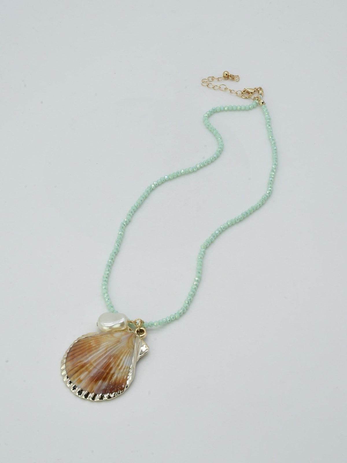 CN4416 Shell Pendant Necklace - MiMi Wholesale