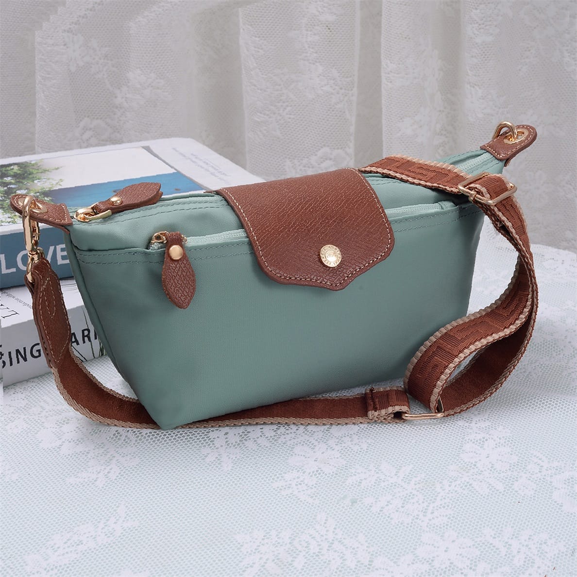 HM787 Ciara Nylon Crossbody Bag - MiMi Wholesale
