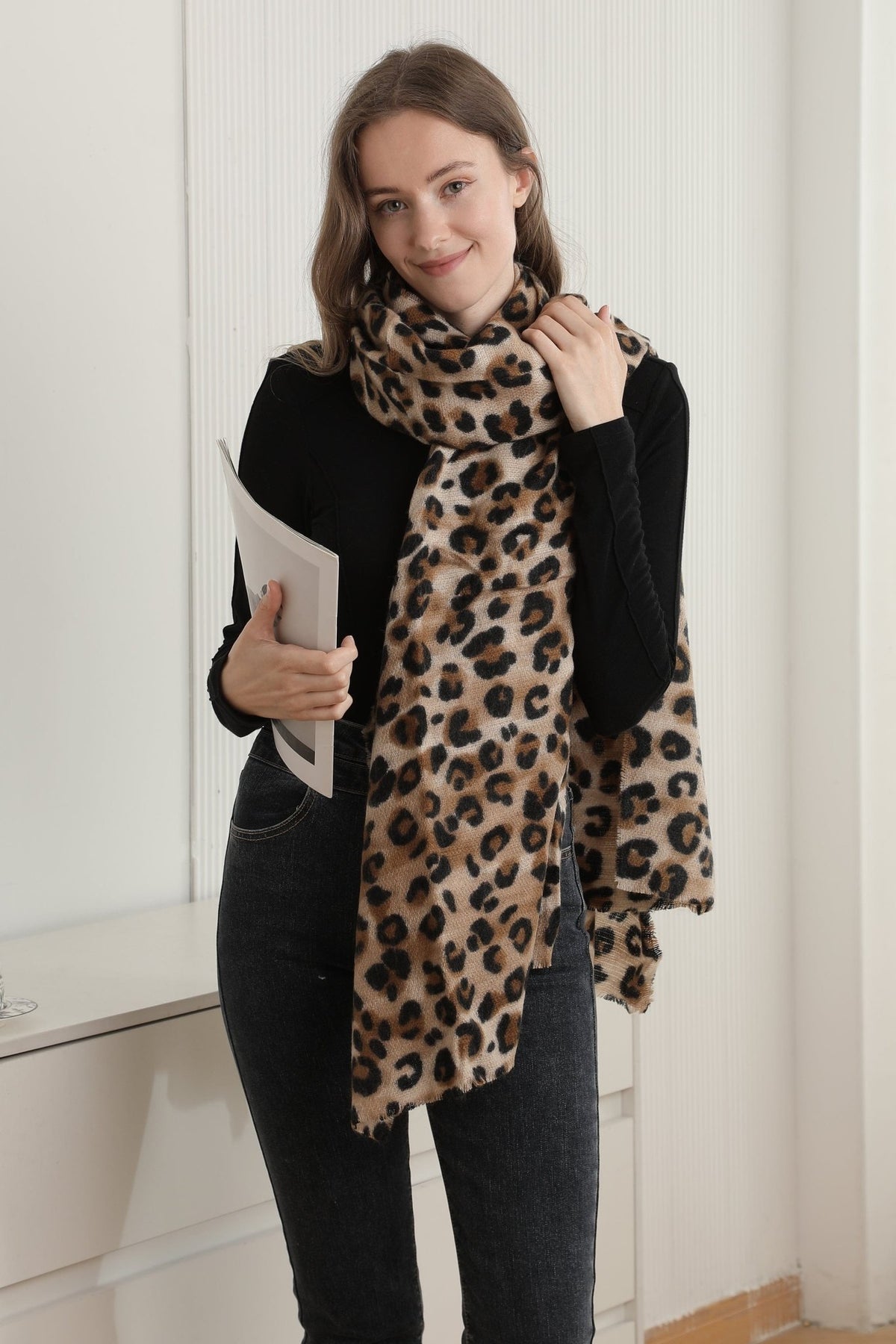 JS2414 Leopard Oblong Scarf - MiMi Wholesale