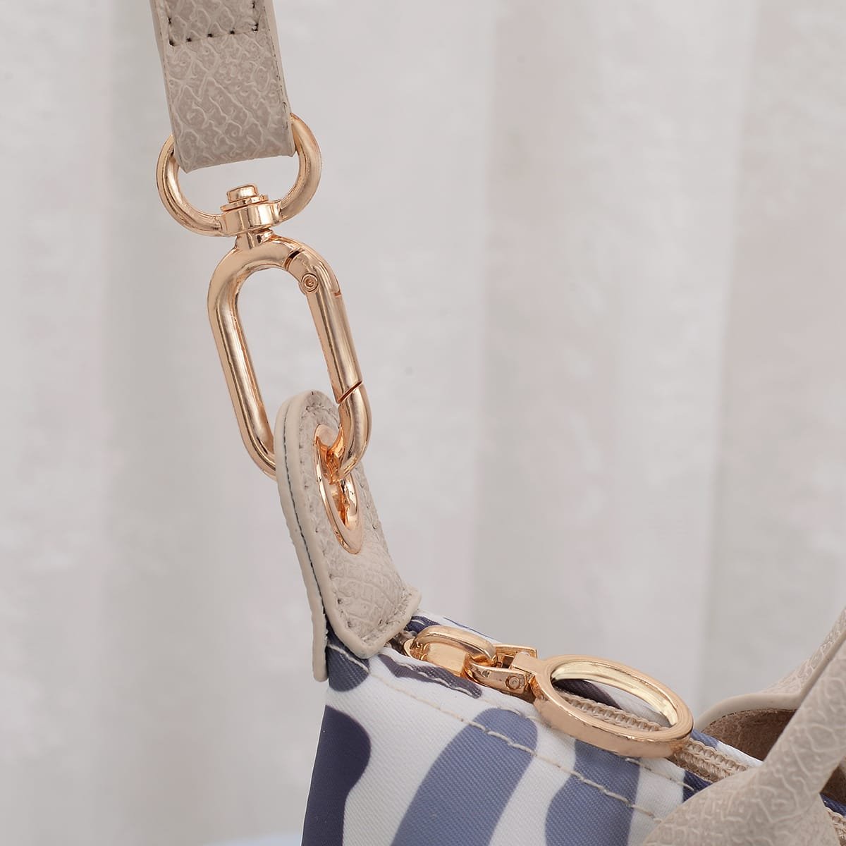 PP782 Amber Fashion Print Nylon Double Handle Crossbody Bag - MiMi Wholesale