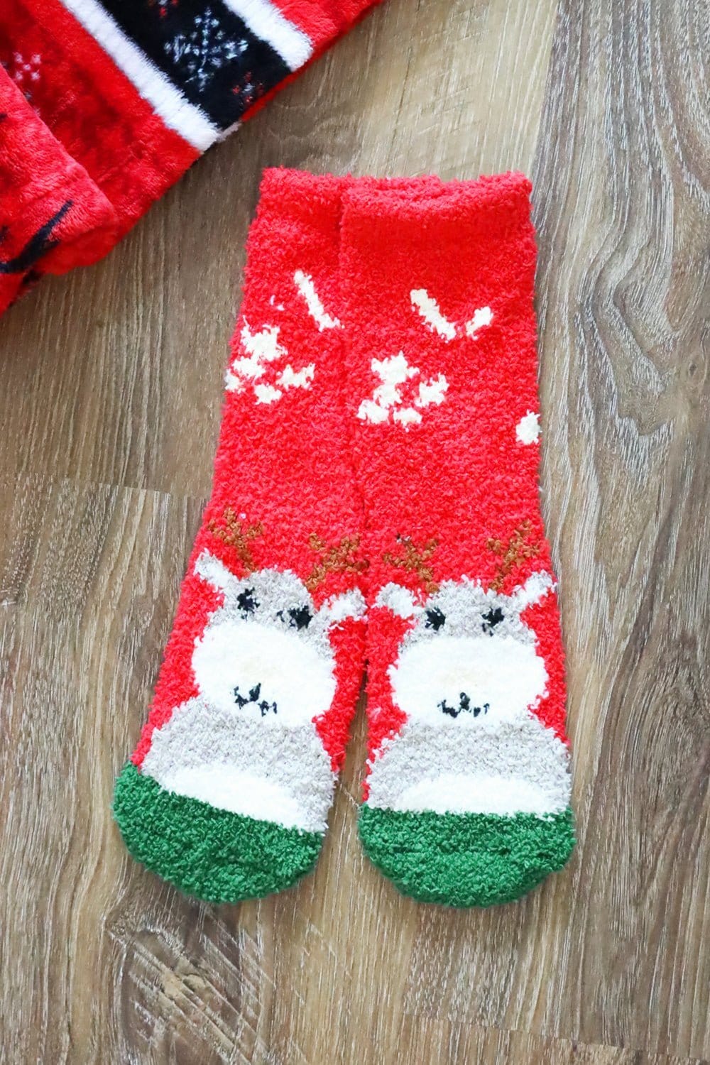 SS1001 Assorted Fuzzy Christmas Socks 12 Piece Pack - MiMi Wholesale