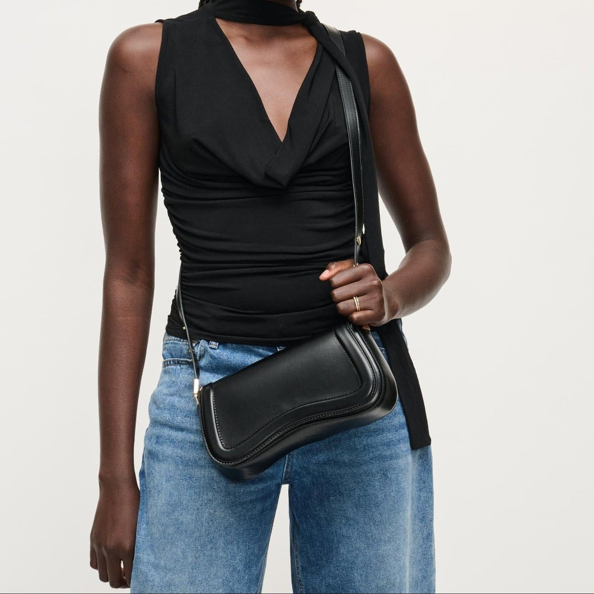 38010 Max Wave Baguette Shoulder Bag - MiMi Wholesale