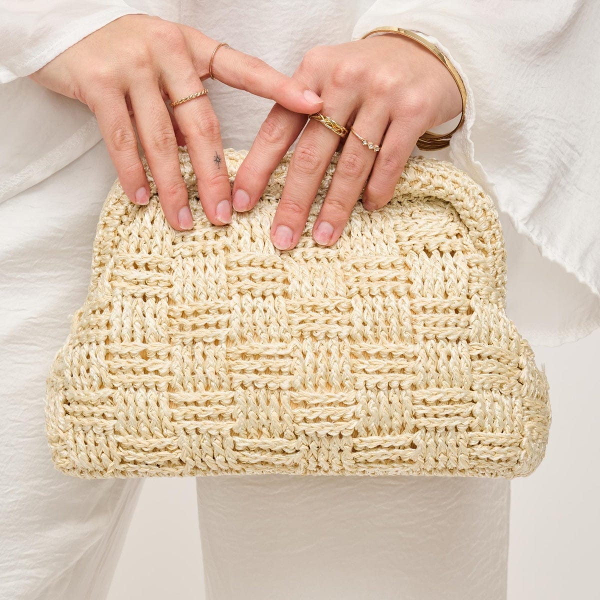 60275A Annie Straw Clutch Bag With Chain Strap - MiMi Wholesale