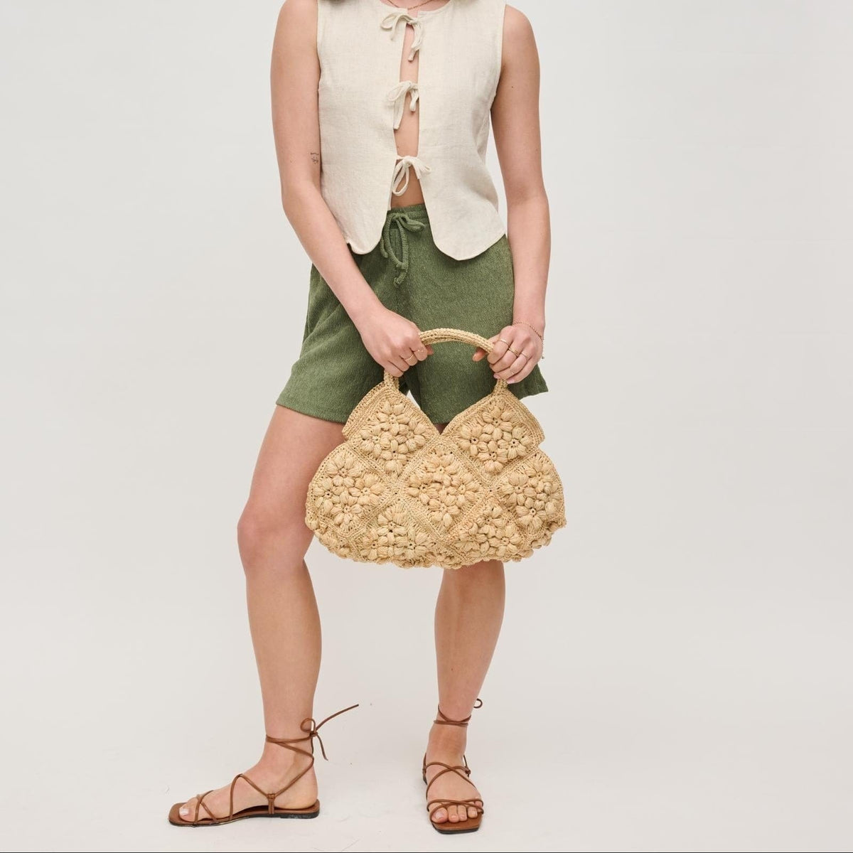 61323 Beth Floral Straw Tote Bag - MiMi Wholesale