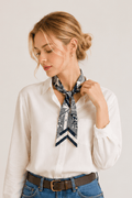 WLLS310 Buckle Skinny Scarf