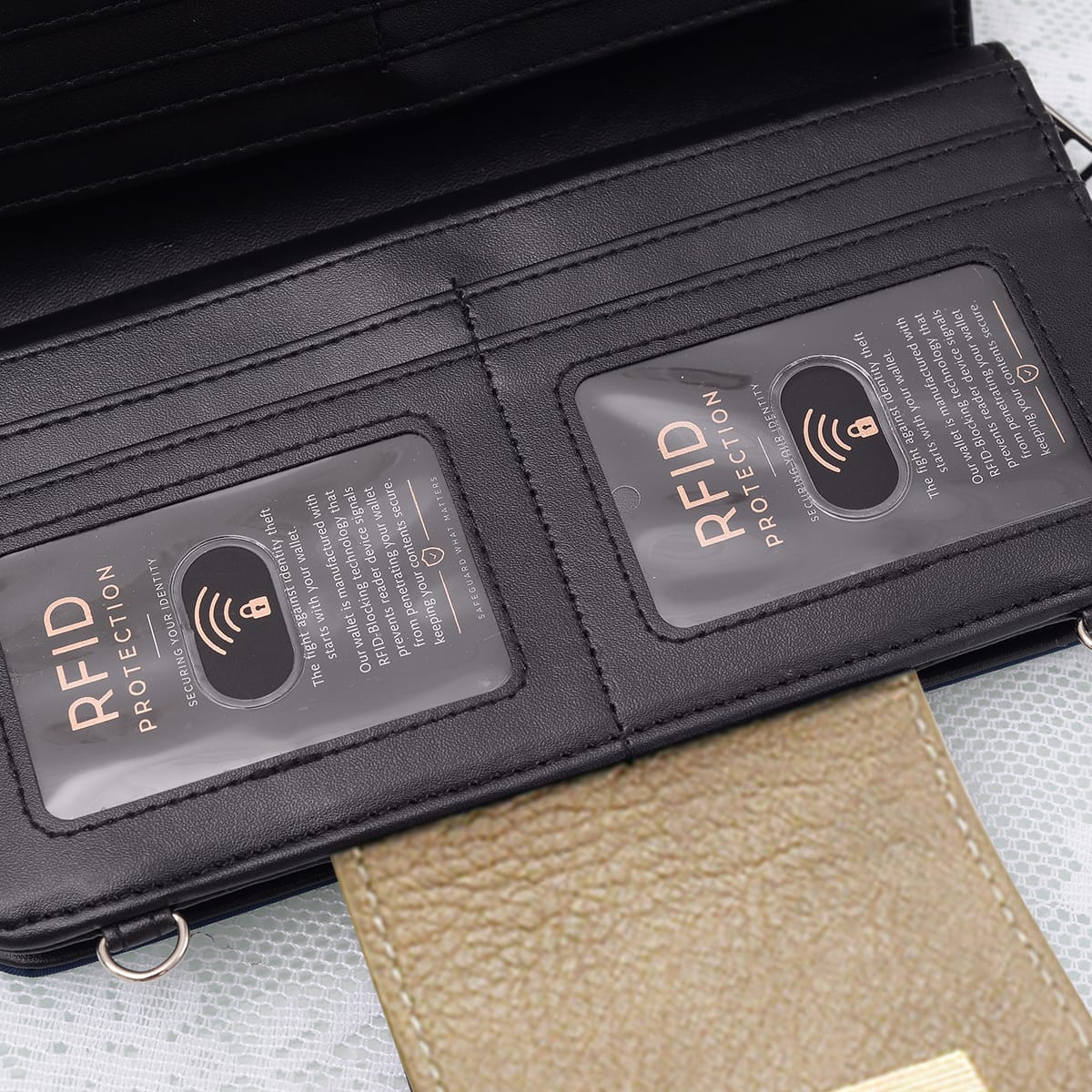 AD041 Turn Lock Crossbody Wallet - MiMi Wholesale