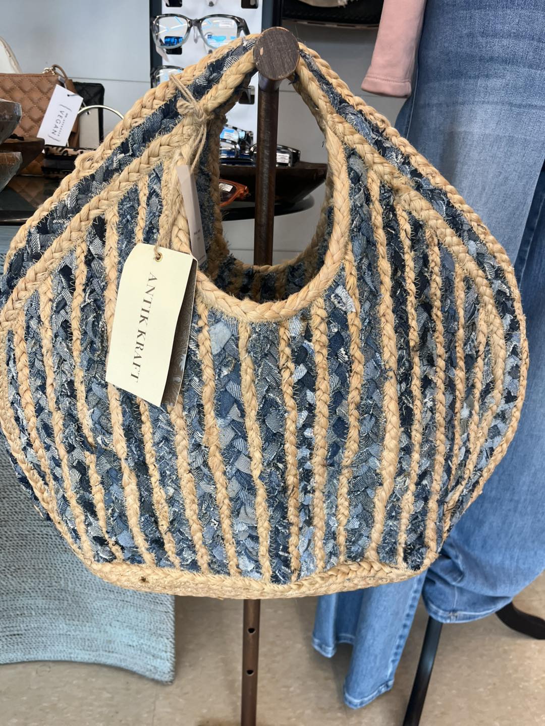BGAIN09 Ruhi Jute Tote - MiMi Wholesale