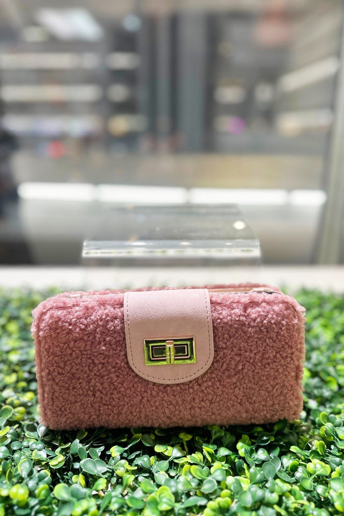 BP041SH Sherpa Turn Lock Crossbody Wallet - MiMi Wholesale