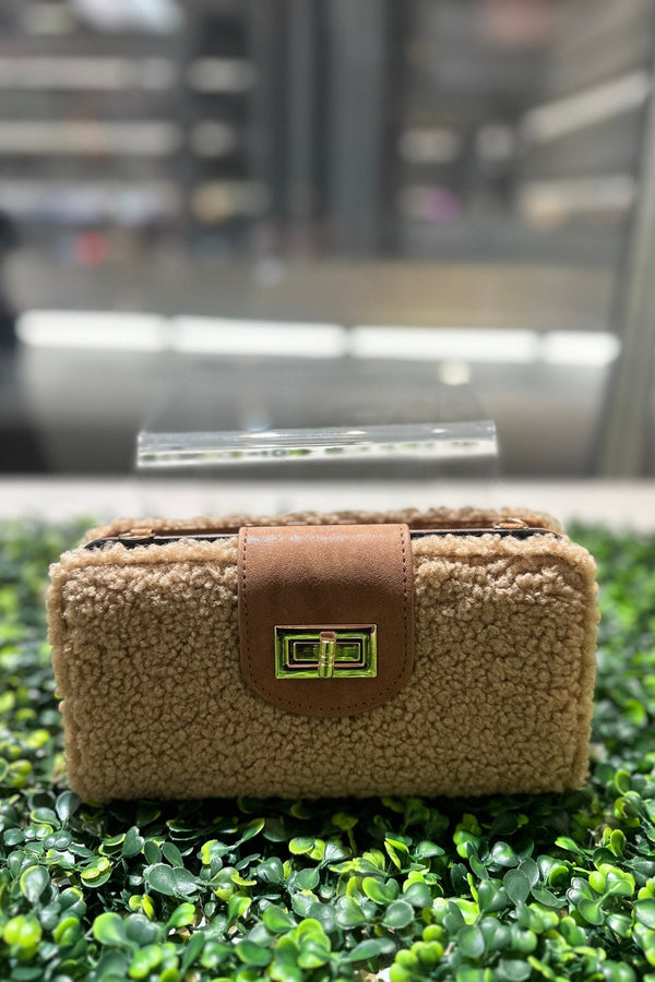 BP041SH Sherpa Turn Lock Crossbody Wallet - MiMi Wholesale
