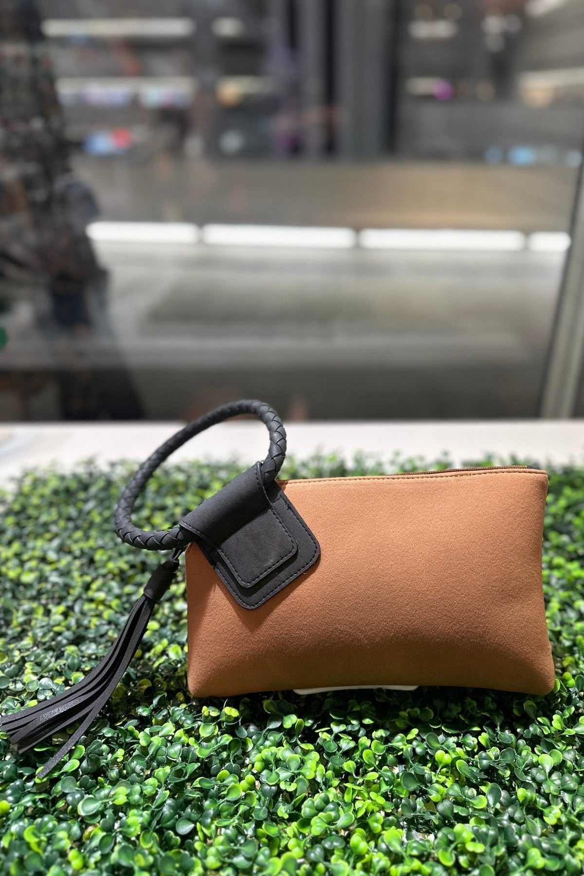 BP204SU Faux Suede Cuff Handle Tassel Wristlet/Clutch - MiMi Wholesale