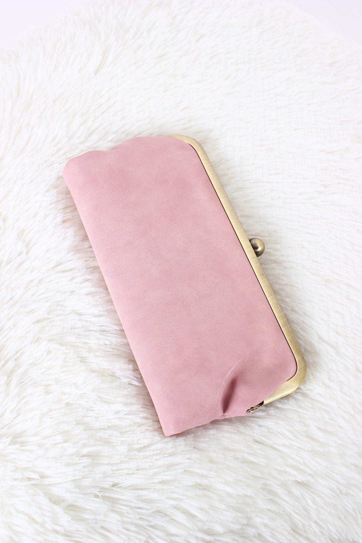 BP208 Karen Kiss Lock Clutch - MiMi Wholesale