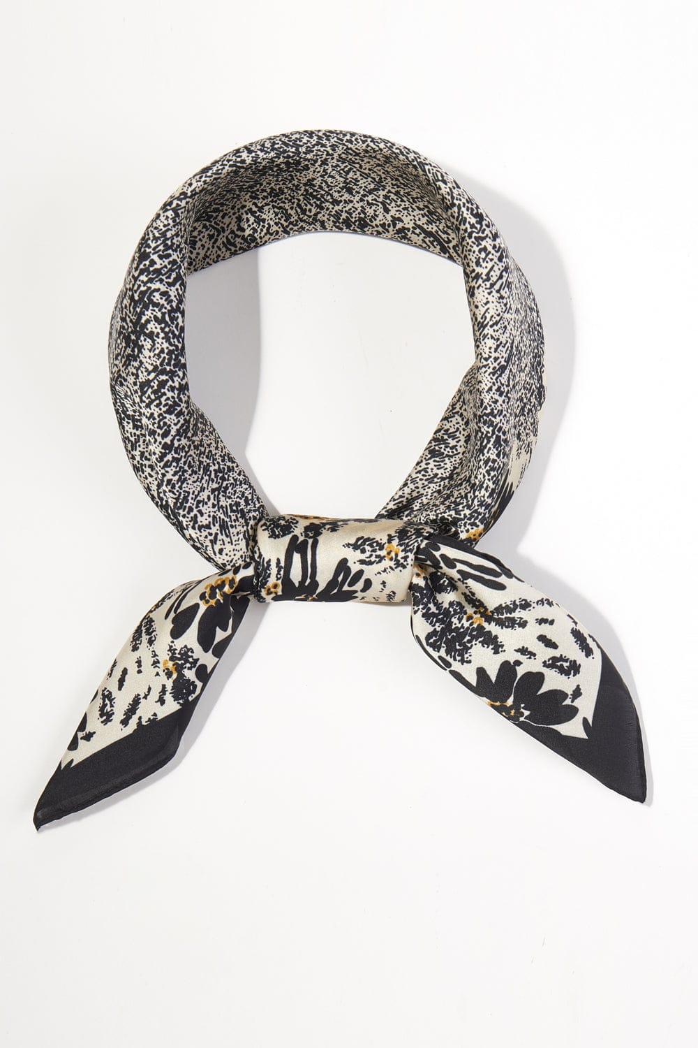 BS0110 Classic Floral Print Bandana - MiMi Wholesale