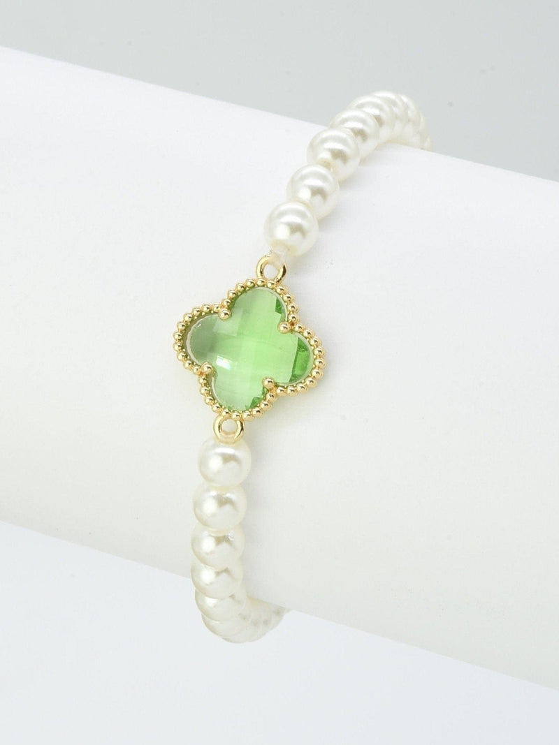 CB2213 Clover Accent Pearl Stretch Bracelet - MiMi Wholesale