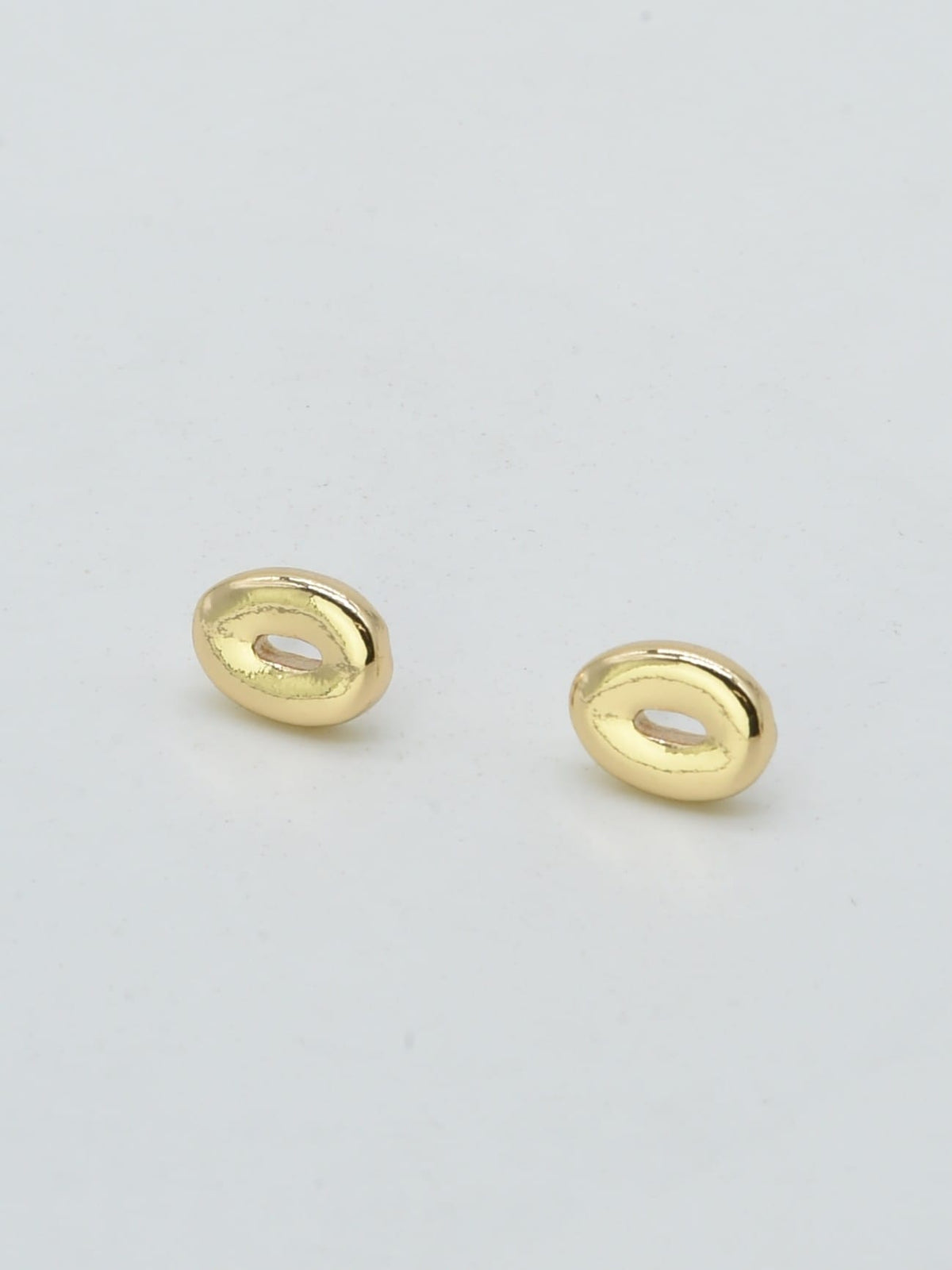 CE3216 Bubble Letter Stud Earrings - MiMi Wholesale