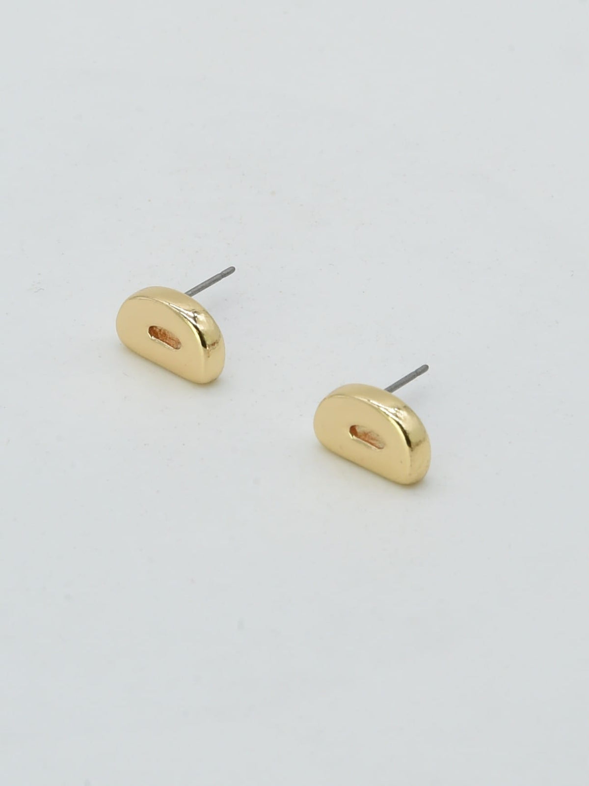 CE3216 Bubble Letter Stud Earrings - MiMi Wholesale