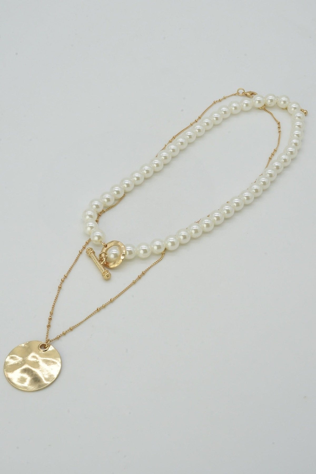 CN4411 2 Piece Pearl and Round Pendant Necklace - MiMi Wholesale