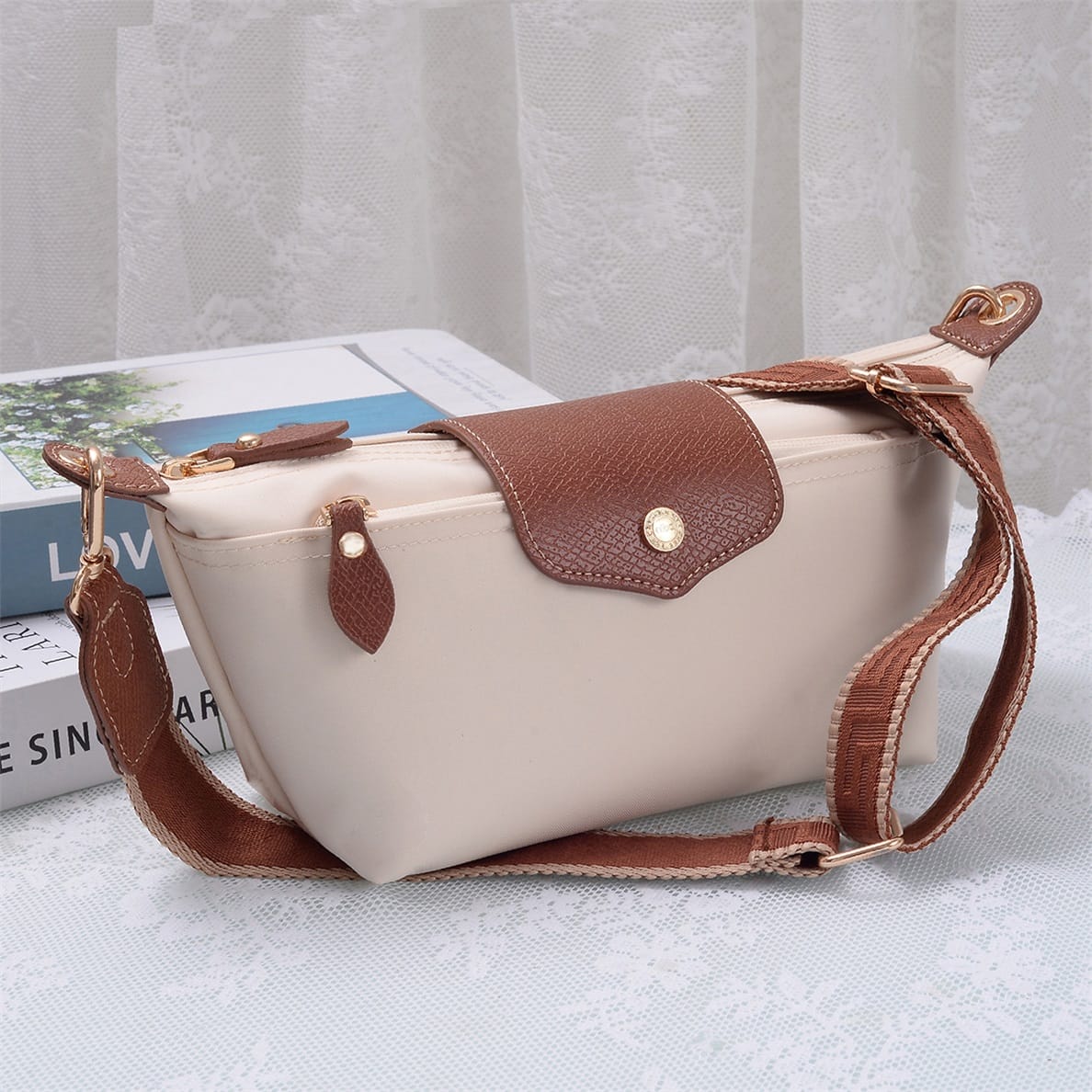 HM787 Ciara Nylon Crossbody Bag - MiMi Wholesale