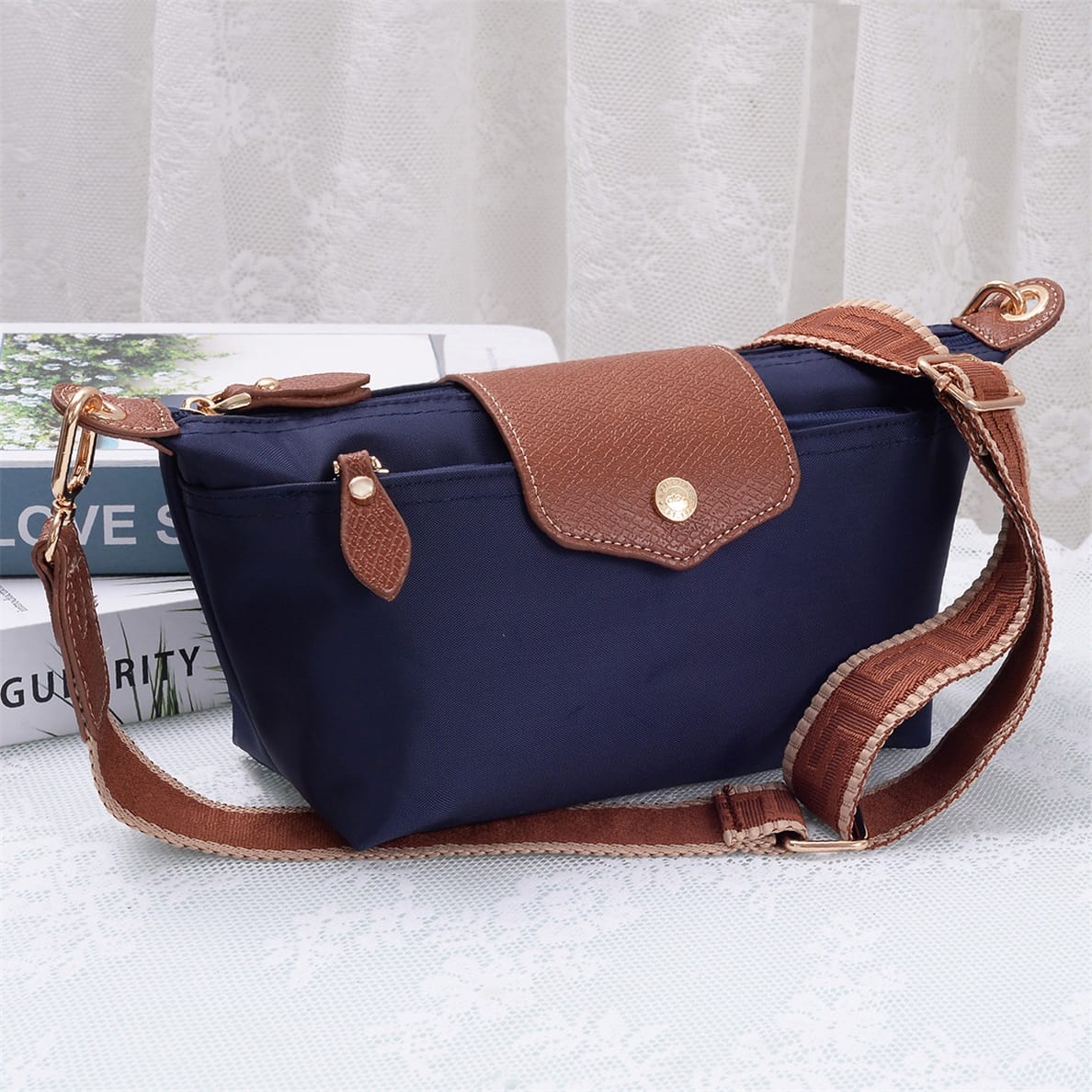 HM787 Ciara Nylon Crossbody Bag - MiMi Wholesale