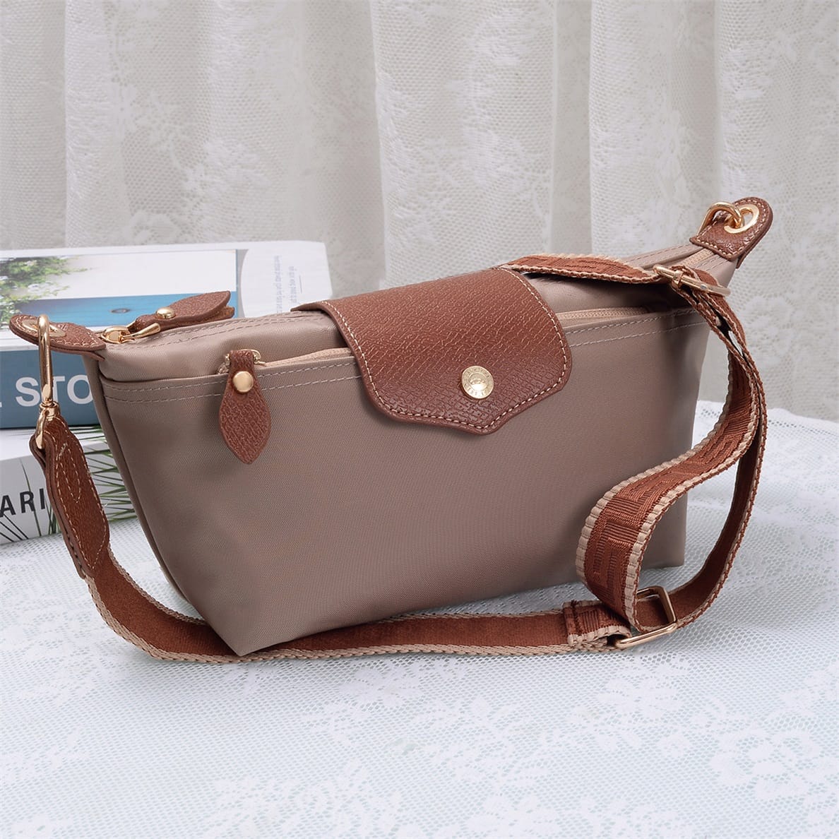 HM787 Ciara Nylon Crossbody Bag - MiMi Wholesale