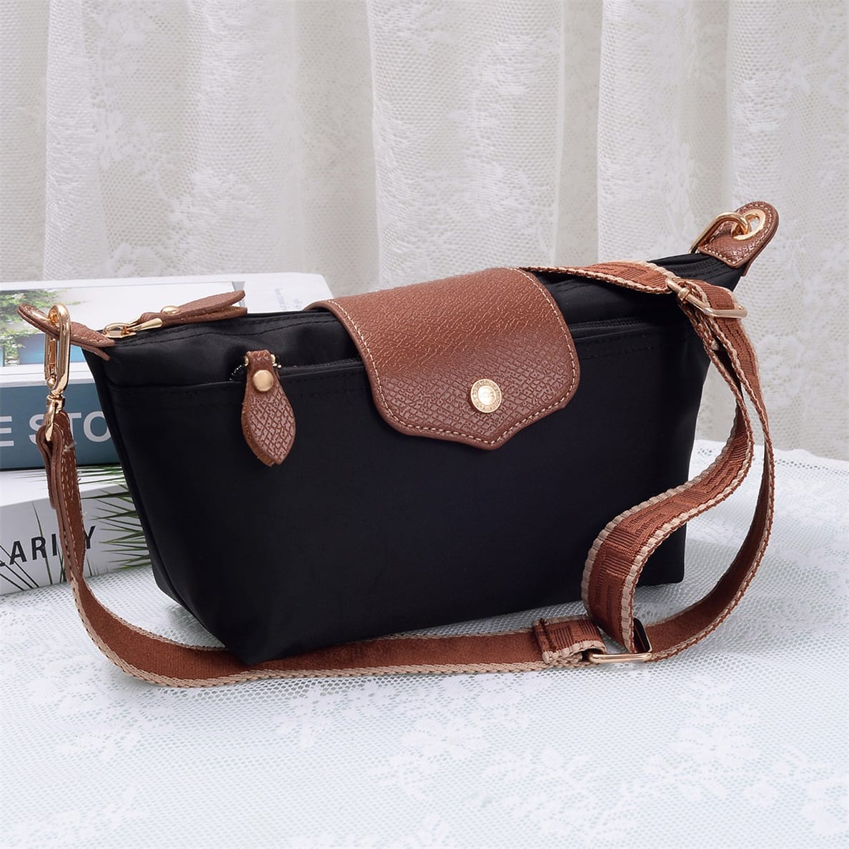 HM787 Ciara Nylon Crossbody Bag - MiMi Wholesale