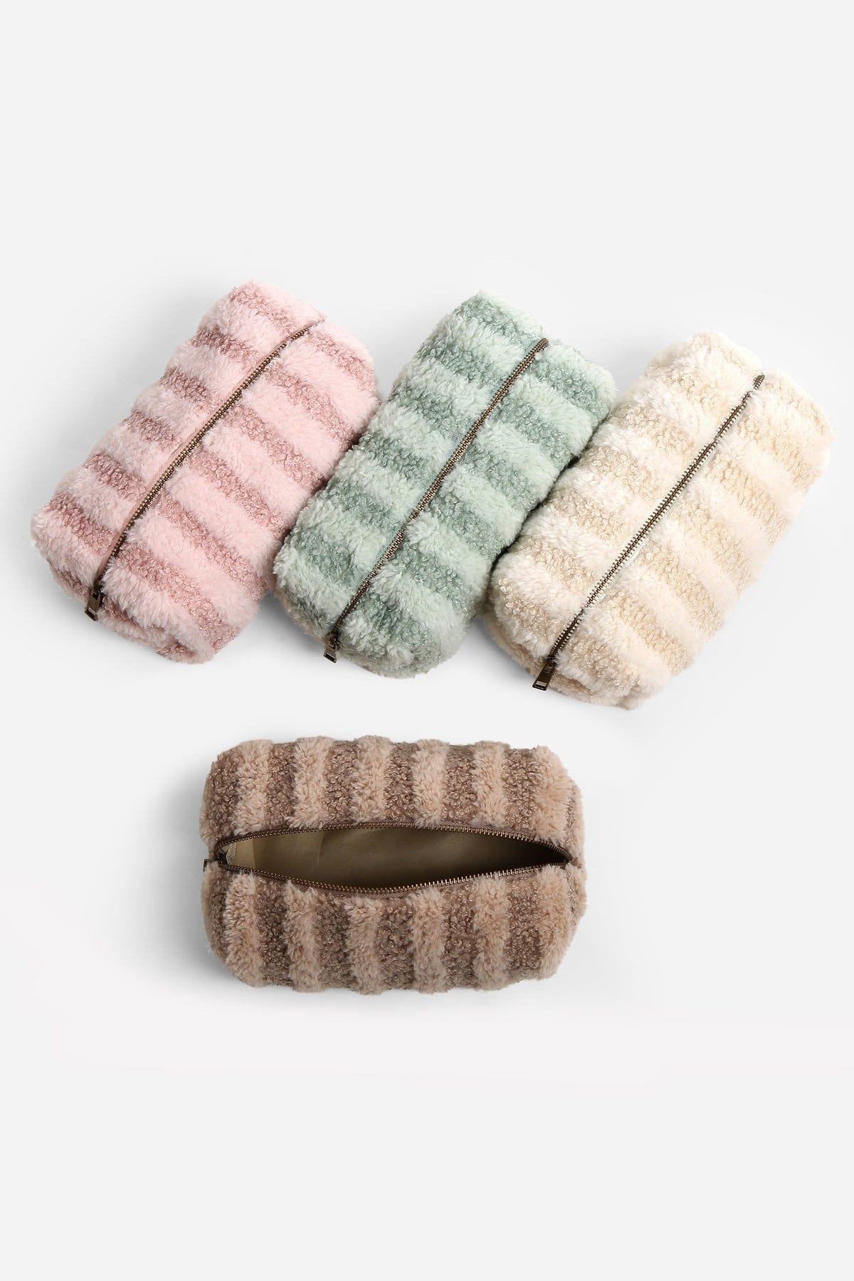 JBG313 Striped Pattern Sherpa Pouch - MiMi Wholesale