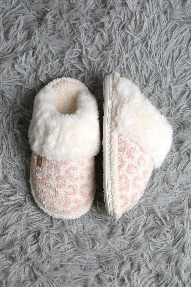 JCL6125 Super Lux Leopard Faux Fur Cuff Slippers - MiMi Wholesale