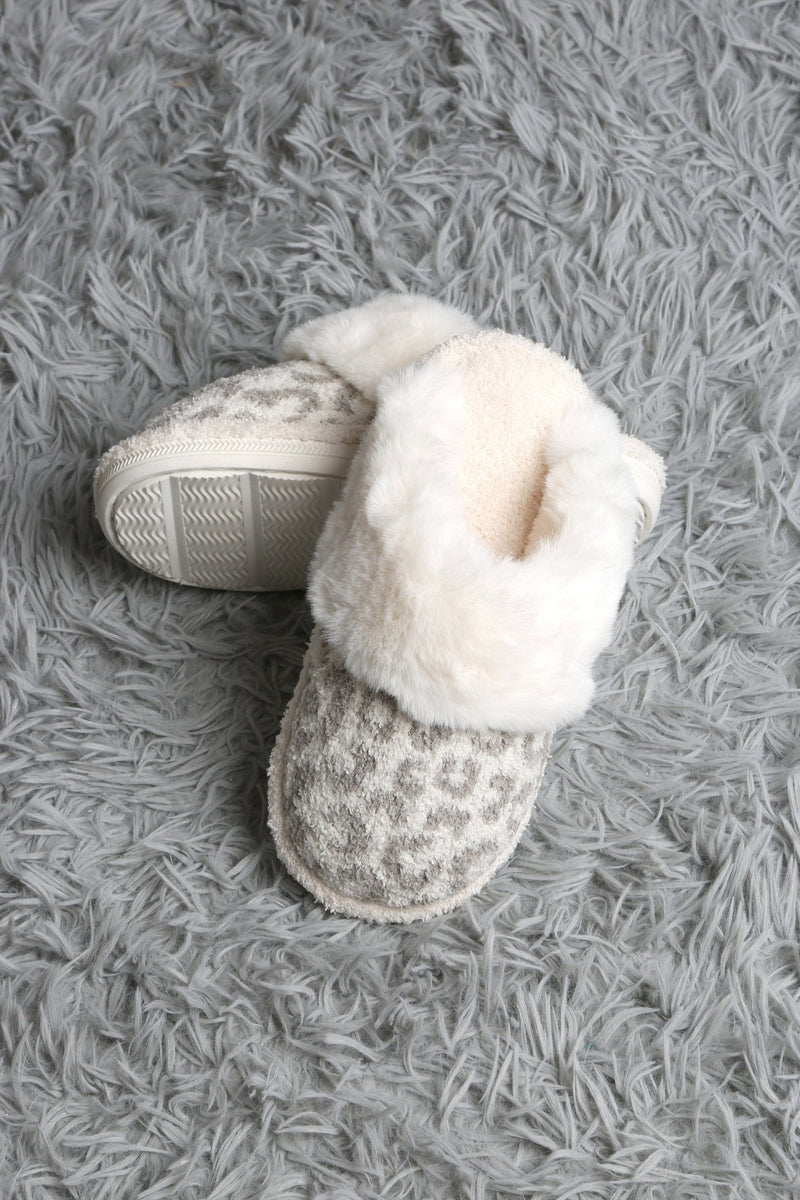 JCL6125 Super Lux Leopard Faux Fur Cuff Slippers - MiMi Wholesale