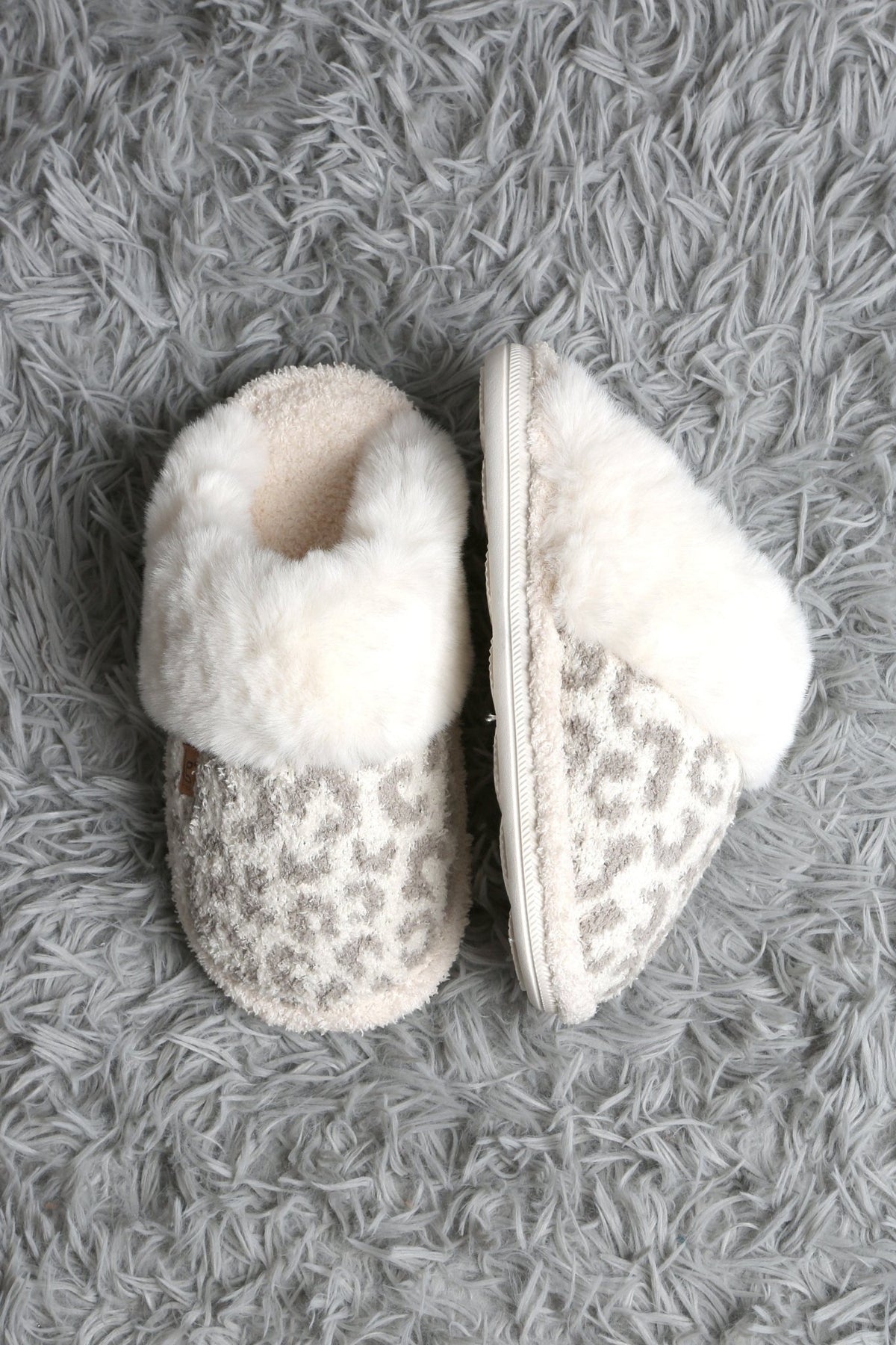 JCL6125 Super Lux Leopard Faux Fur Cuff Slippers - MiMi Wholesale