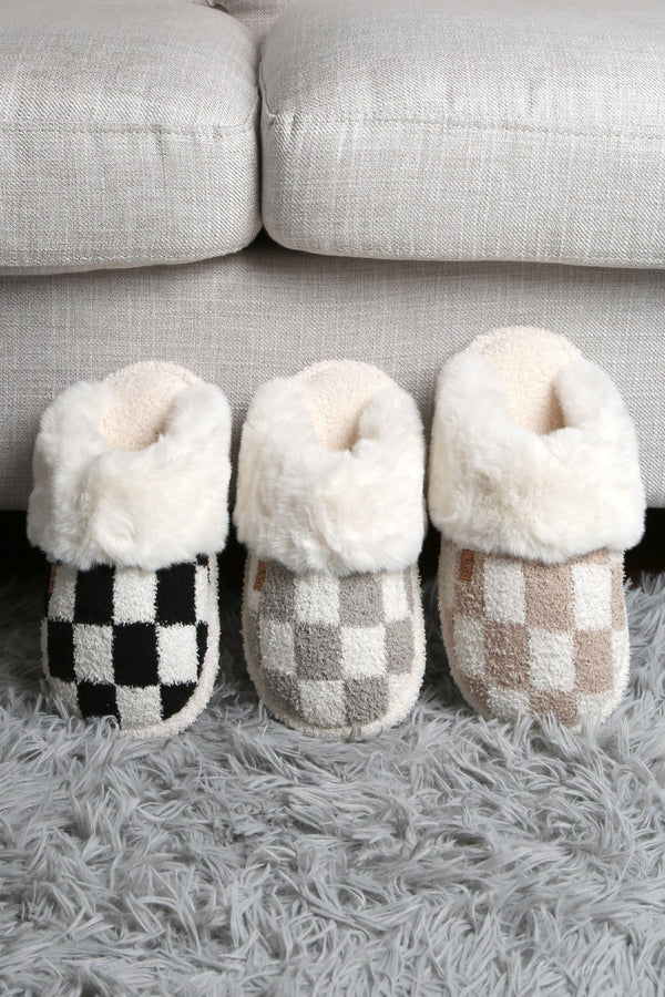 JCL6126 Super Lux Checker Faux Fur Cuff Slippers - MiMi Wholesale