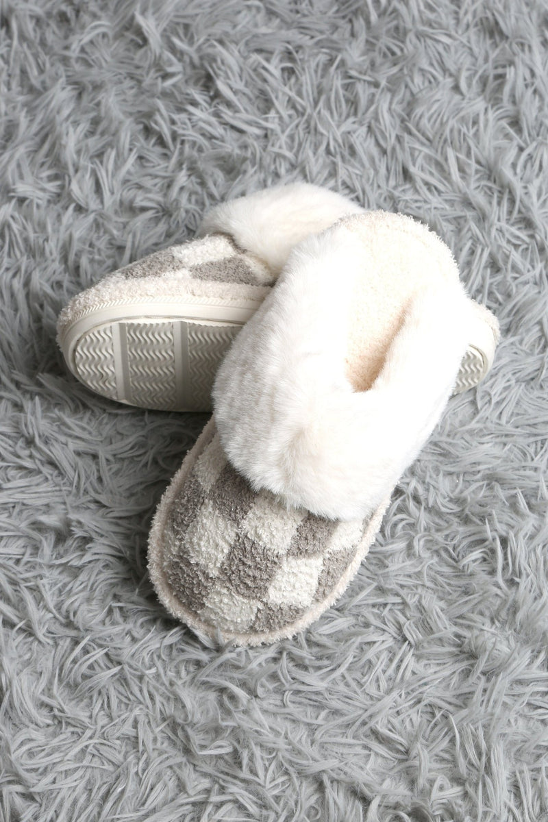 JCL6126 Super Lux Checker Faux Fur Cuff Slippers - MiMi Wholesale