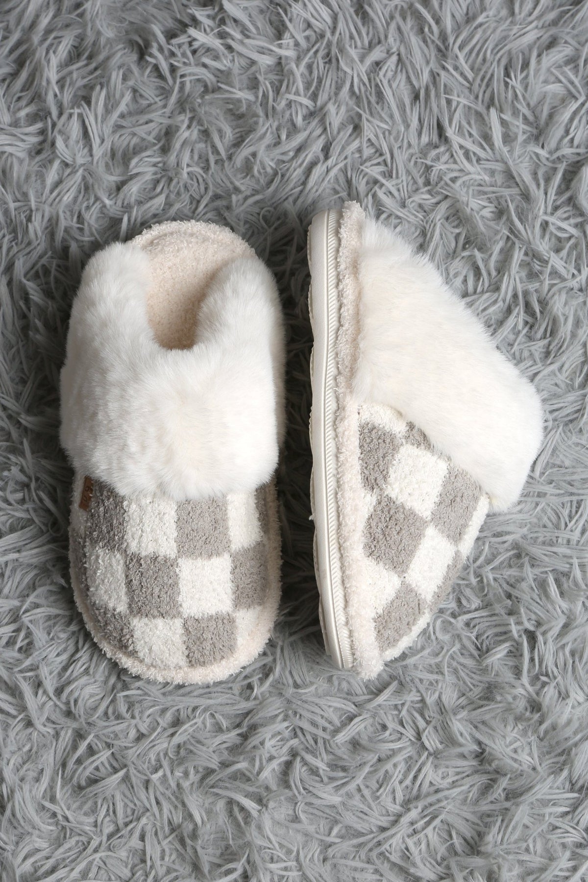 JCL6126 Super Lux Checker Faux Fur Cuff Slippers - MiMi Wholesale