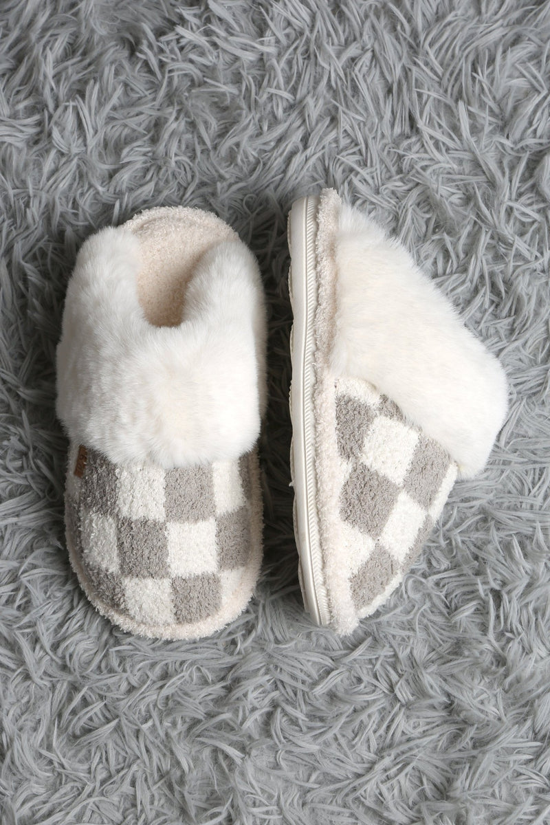 JCL6126 Super Lux Checker Faux Fur Cuff Slippers - MiMi Wholesale