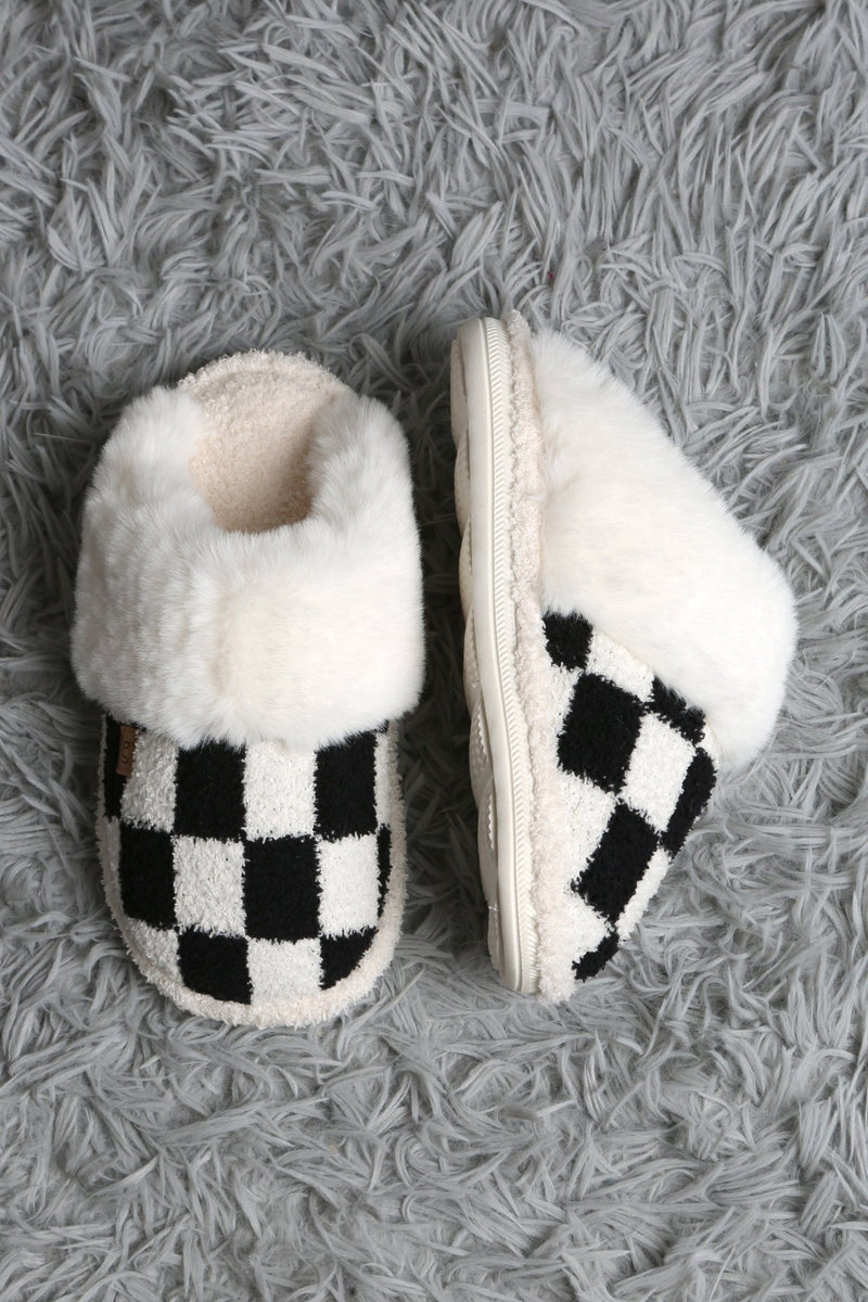 JCL6126 Super Lux Checker Faux Fur Cuff Slippers - MiMi Wholesale