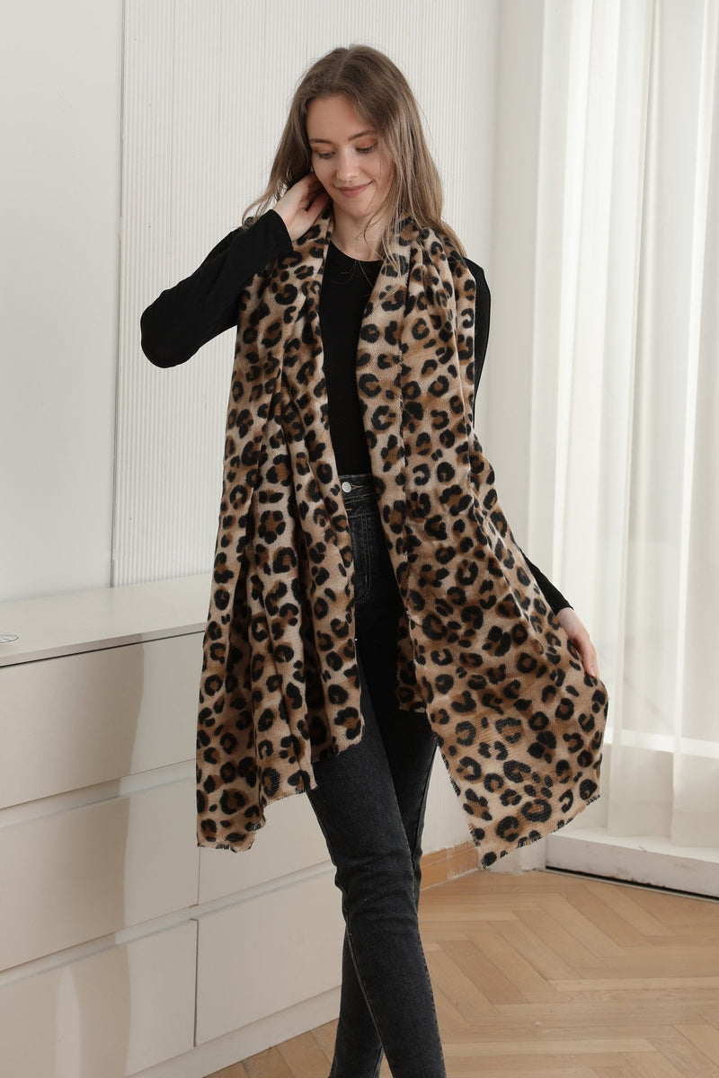 JS2414 Leopard Oblong Scarf - MiMi Wholesale