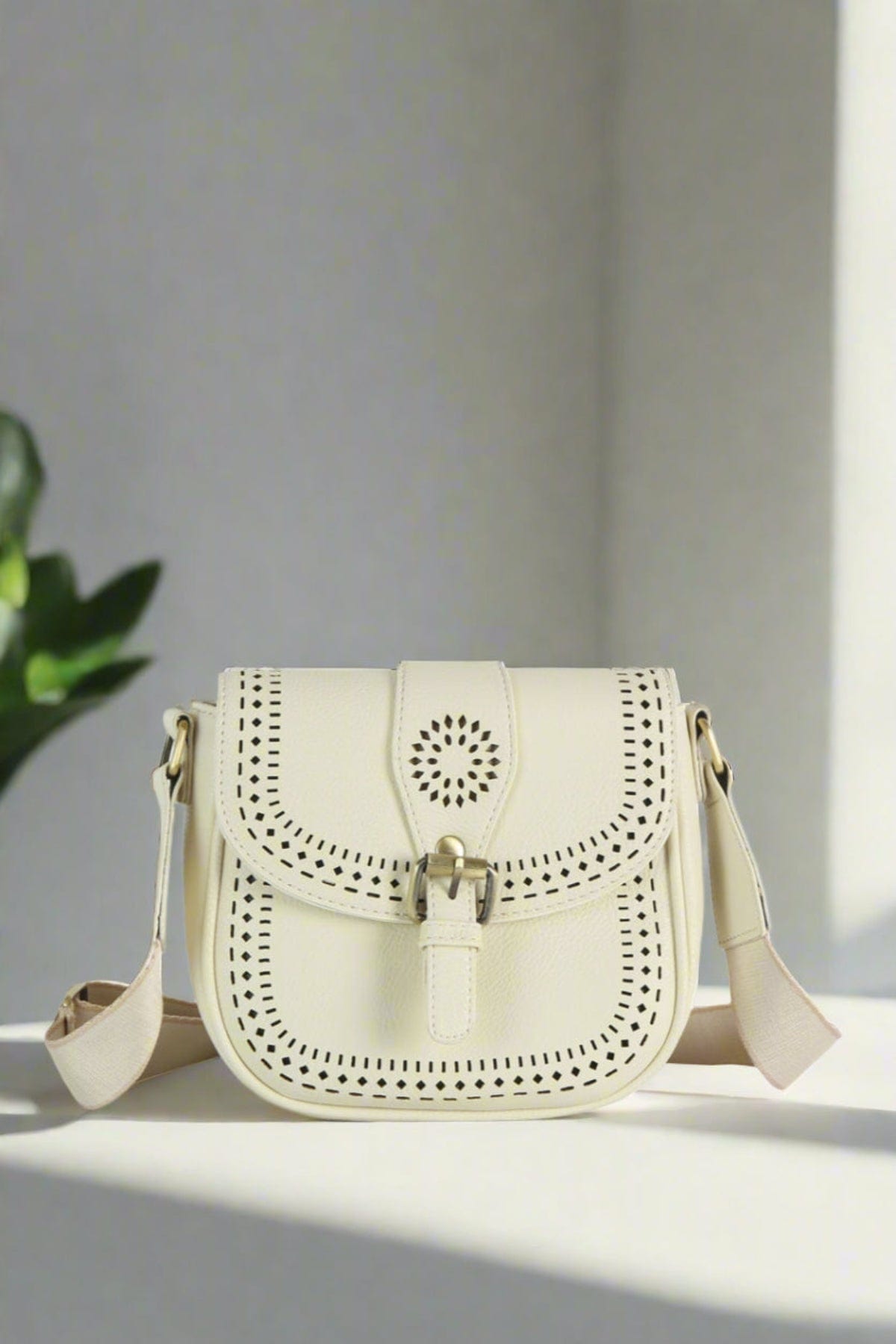 ME0050 Norah Laser Cutout Crossbody Bag - MiMi Wholesale