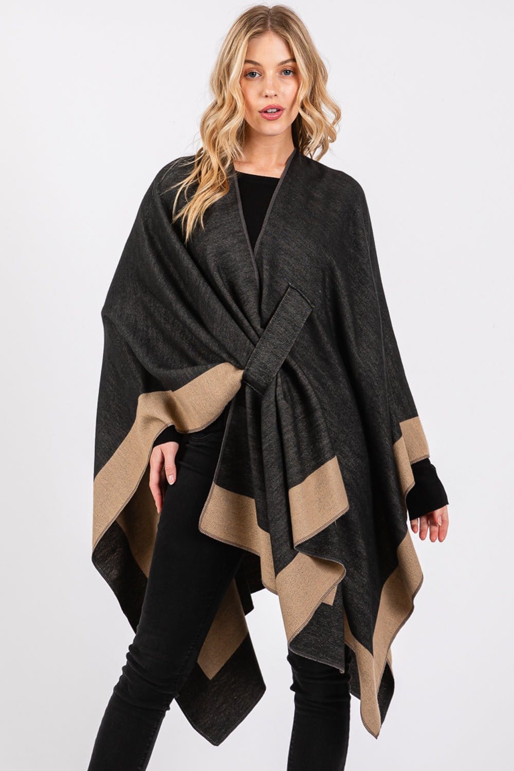 MS0393 Two Tone Pull Through Ruana - MiMi Wholesale