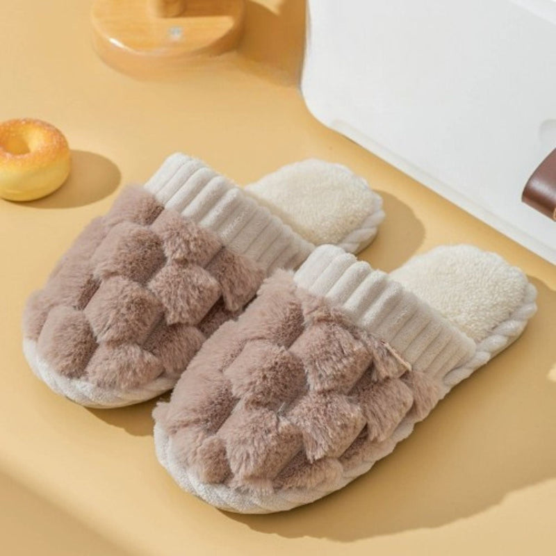 SF50102 Plush Slippers - MiMi Wholesale