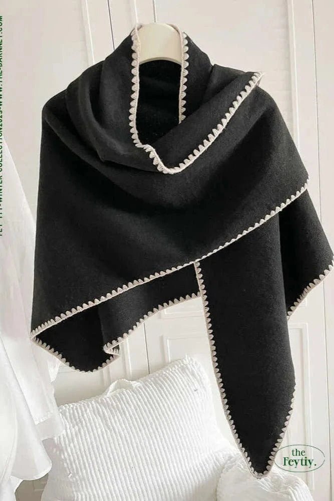 SFC0142 Triangle Blanket Stitch Scarf SFC0142 Triangle Blanket Stitch Scarf