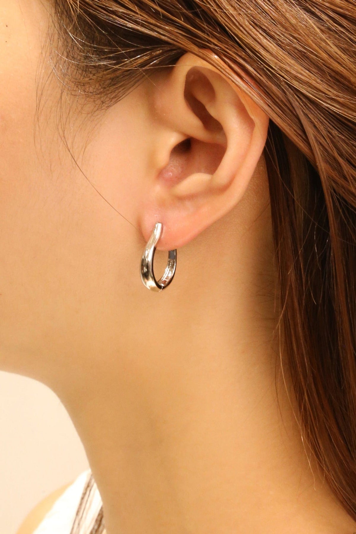 SJE310792 14K Curvy U Hoop Earrings - MiMi Wholesale