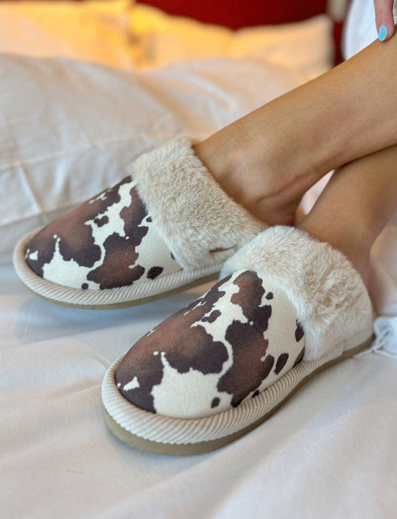 SPE0001 Cow Print Furry Slippers - MiMi Wholesale